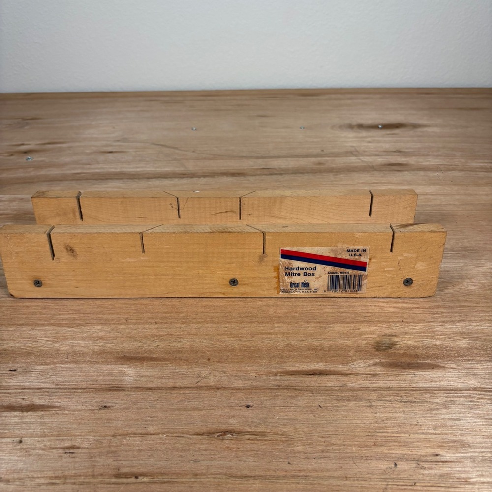 Great Neck Hardwood Mitre Box MB116 Made in USA Woodworking Saw Guide Tool